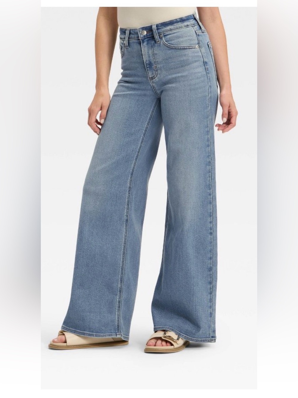 Universal Thread Light Blue Wide Leg High-Rise Jeans